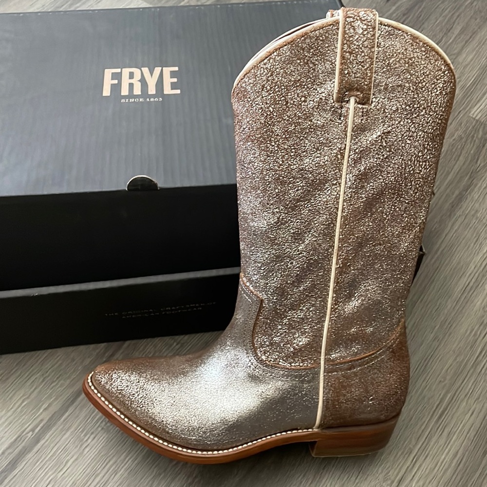 New Frye silver/metallic cowboy boots size 8.5. Concerts Festivals Rodeos